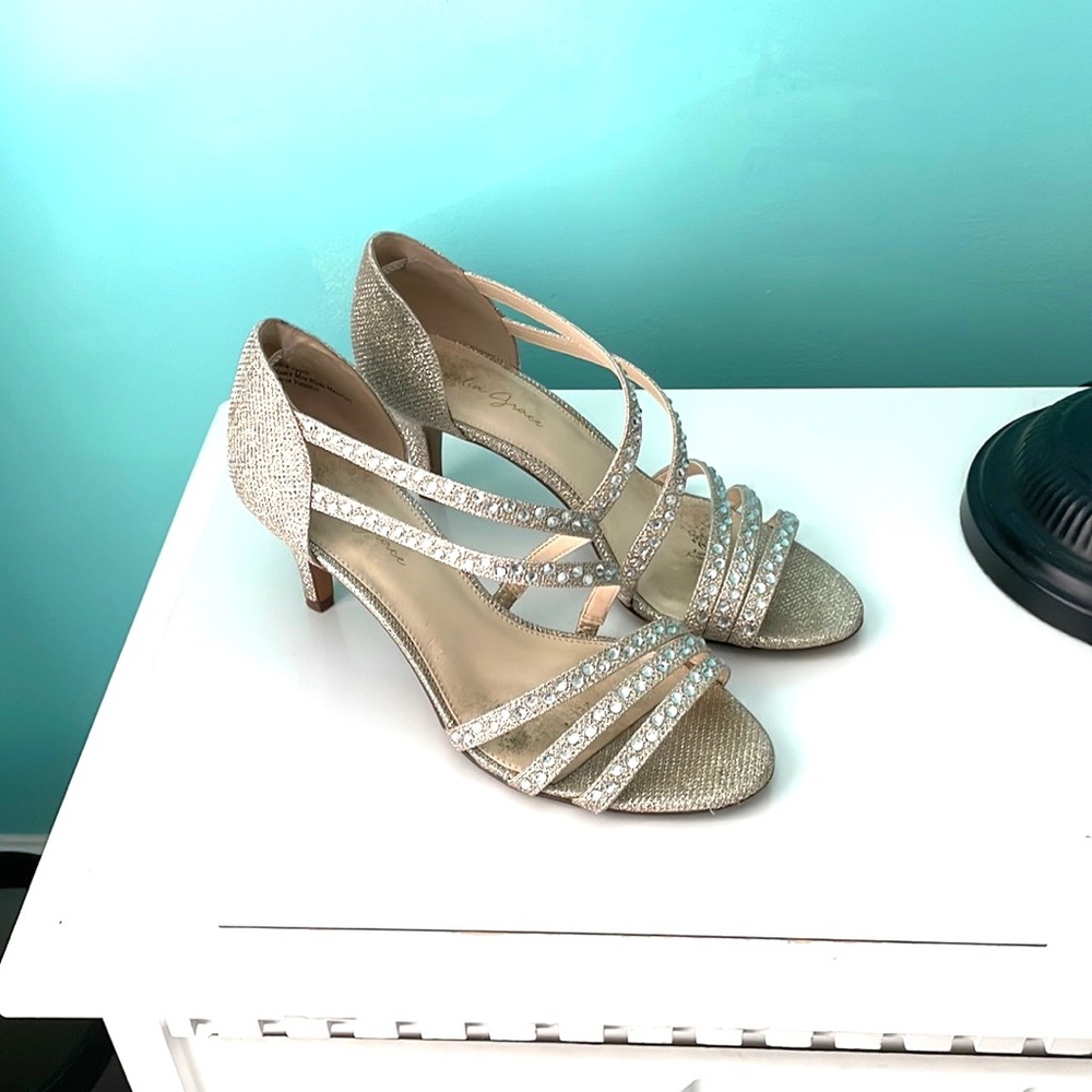Champagne sparkle dress pumps size 9.5